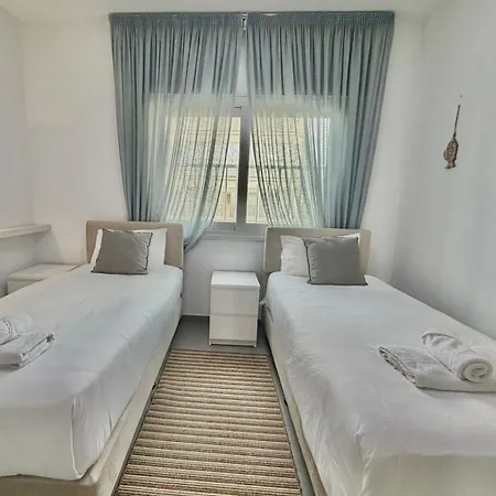 Luxury Front Flat Kyma 3