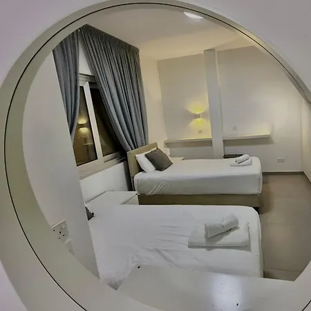 Luxury Front Flat Kyma 3 *