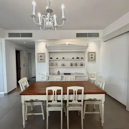 Apartment Luxury Front Flat Kyma 3