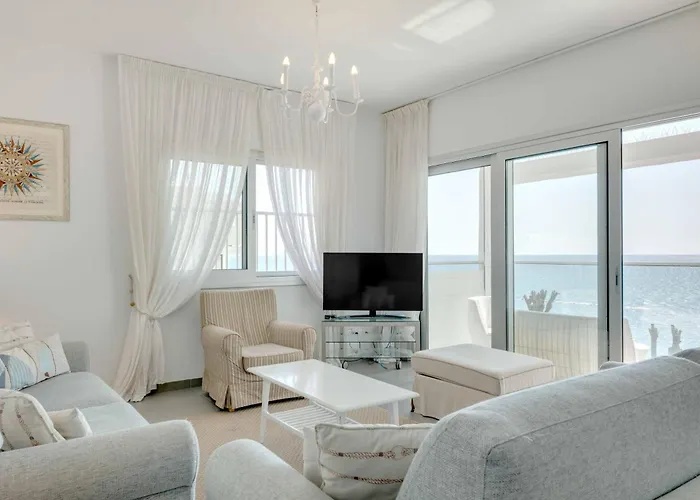 Apartment Luxury Front Flat Kyma 3
