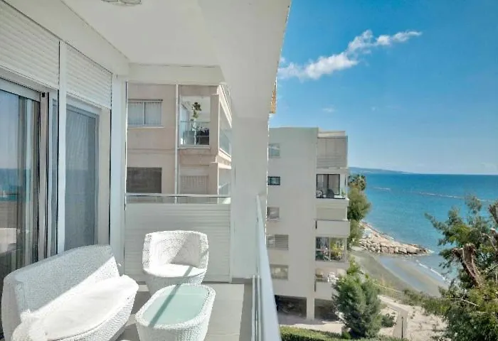Luxury Front Flat Kyma 3