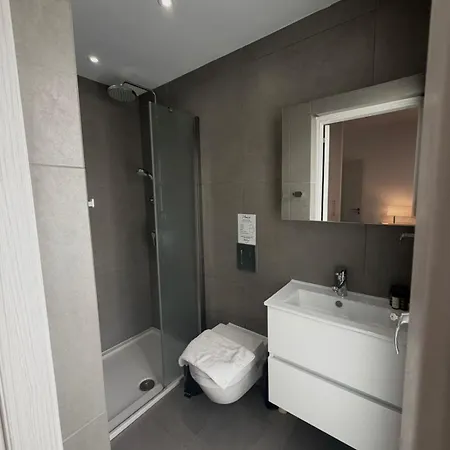Luxury Front Flat Kyma 3 شقة *